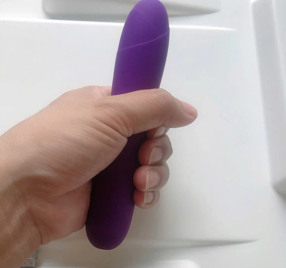 Máy mát xa ngón tay rung điểm G Svakom Keri pin sạc