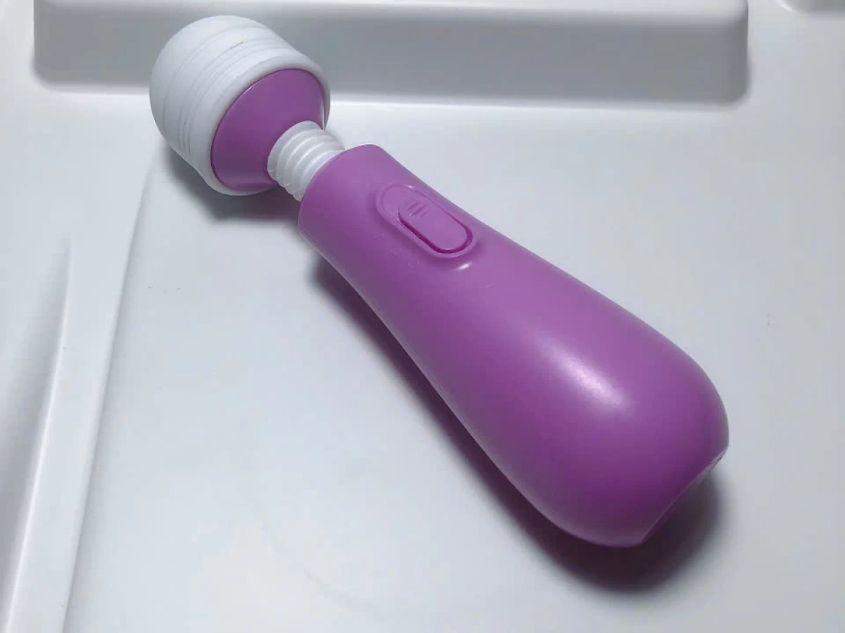 Ch&agrave;y rung Massage k&iacute;ch th&iacute;ch điểm G tự sướng cầm vừa tay