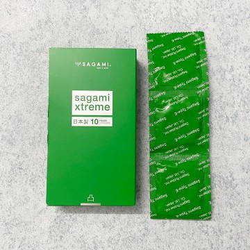 Bao cao su có gai Nhật Bản Sagami Xtreme Green Siêu Mỏng 10 bao