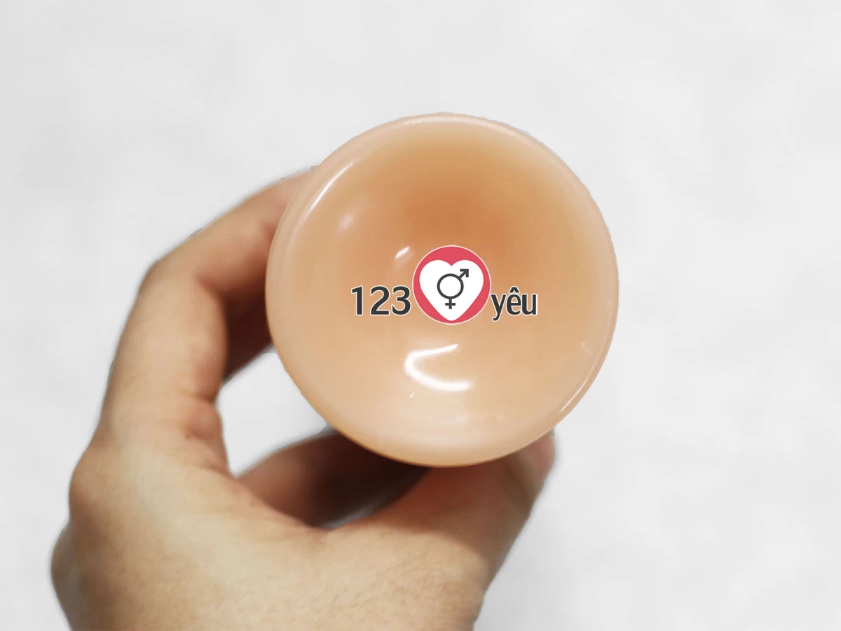 Dương vật giả có đế size khủng nhiều khấc